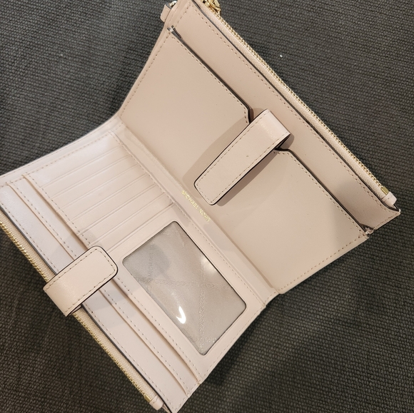 NWOT Jet Set Leather Smartphone Wallet - Picture 2 of 4